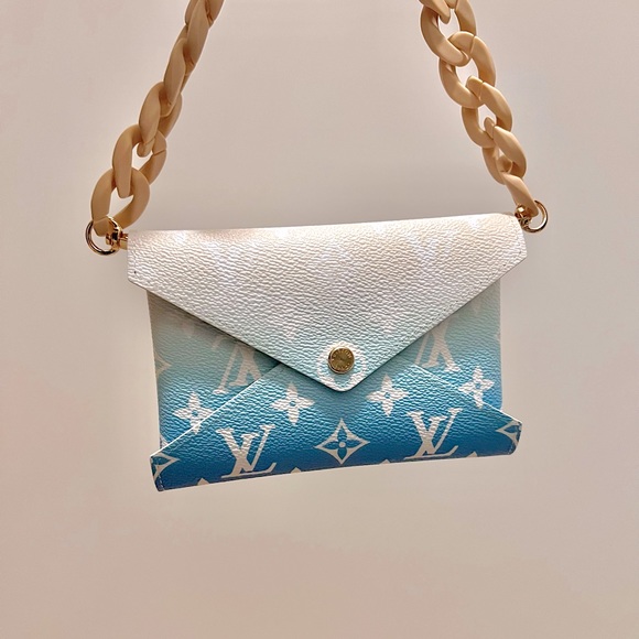 LV Monogram Giant By The Pool Medium Kirigami Pochette Beige Blue Envelope Pouch - Picture 11 of 14